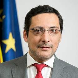 Dr. Ant&oacute;nio Mendon&ccedil;a Mendes